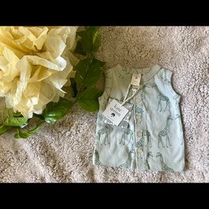 Kate Quinn Giraffe Tank Sleeveless Button Shirt